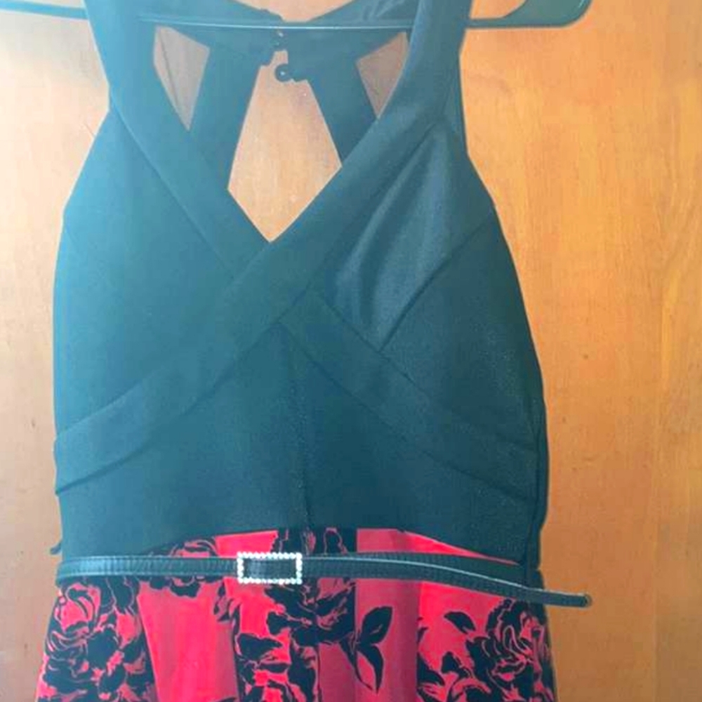 Res and black cocktail dress